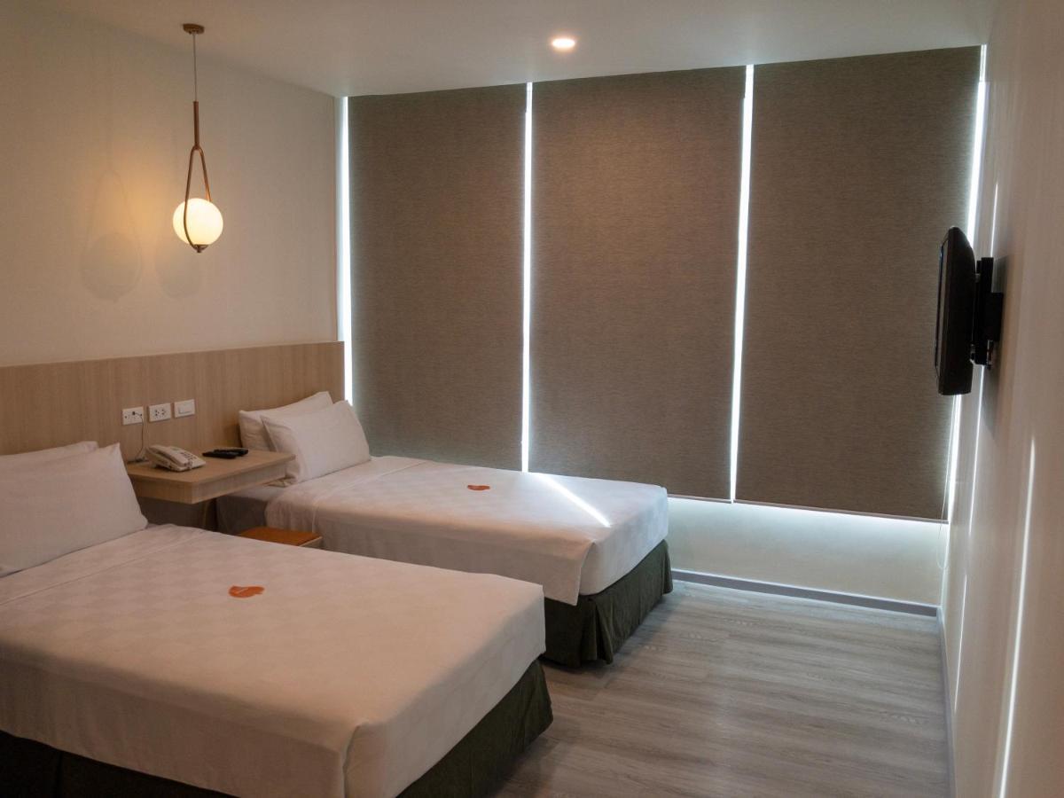 Go Hotels Plus Mandaluyong Eksteriør bilde